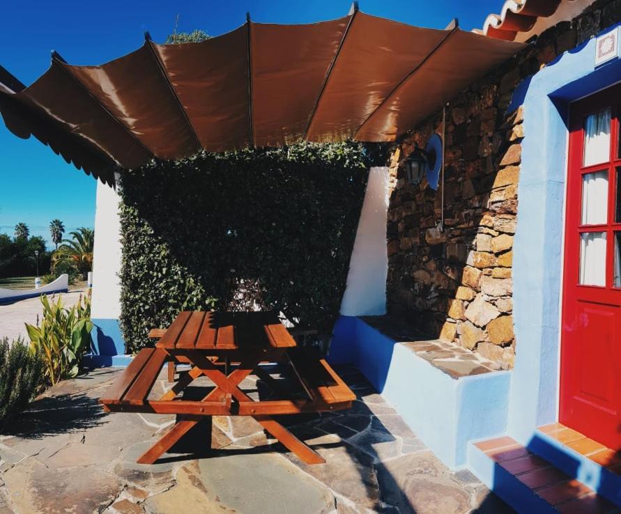 Hostal Quinta Do Sardanito De Tras Zambujeira do Mar Exterior foto